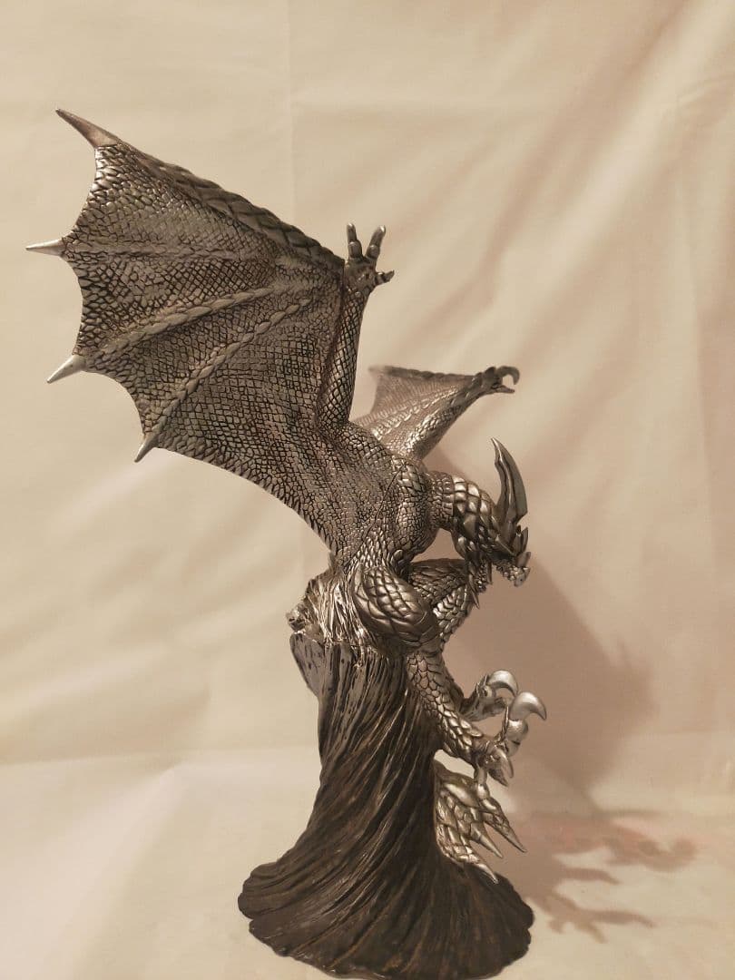 【超希少】セルレギオス 100体限定トロフィー フィギュア