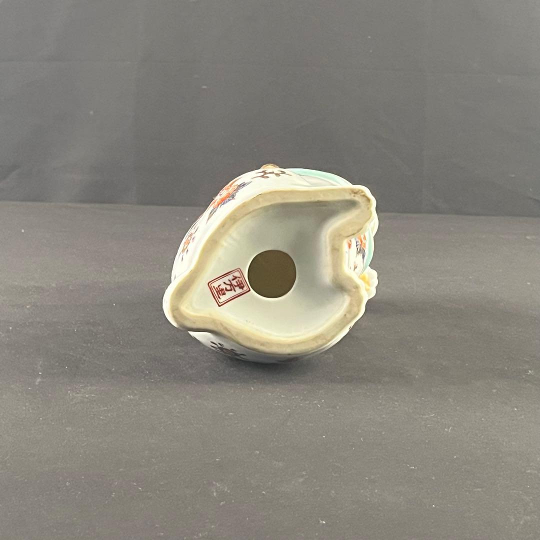 伊万里焼　金彩色絵　猫　陶器　置物　24センチ　招き猫　縁起物