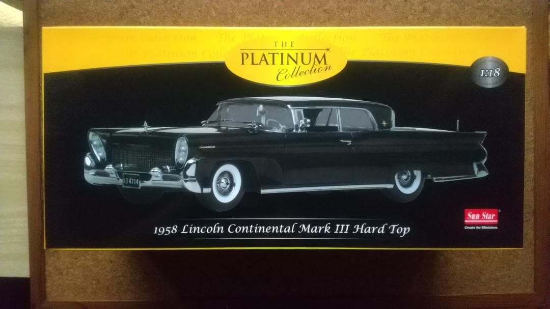 1/18 リンカーン コンチネンタル マーク III 1958