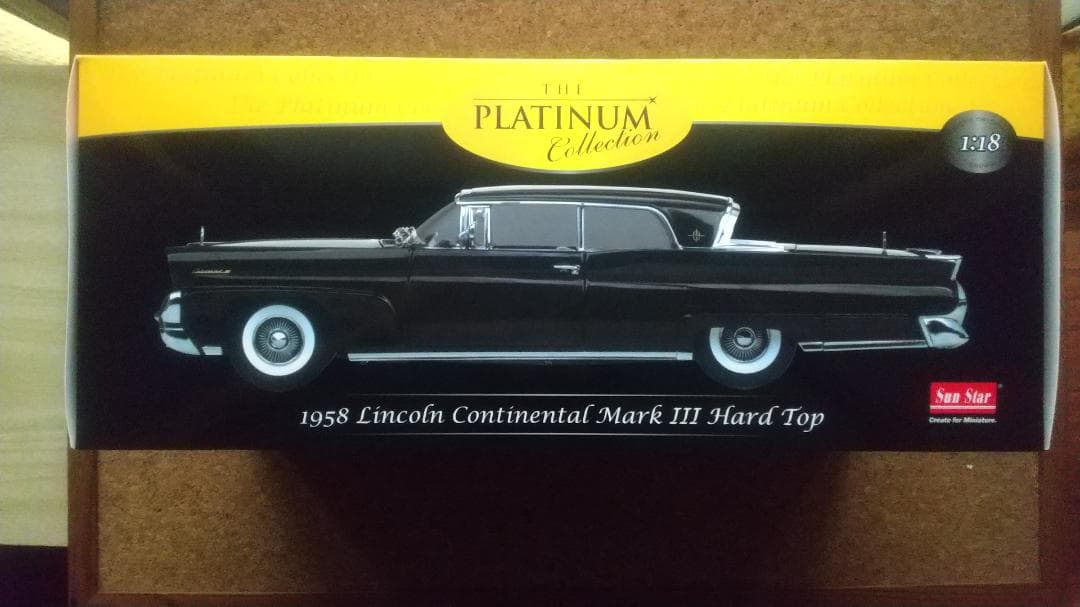 1/18 リンカーン コンチネンタル マーク III 1958