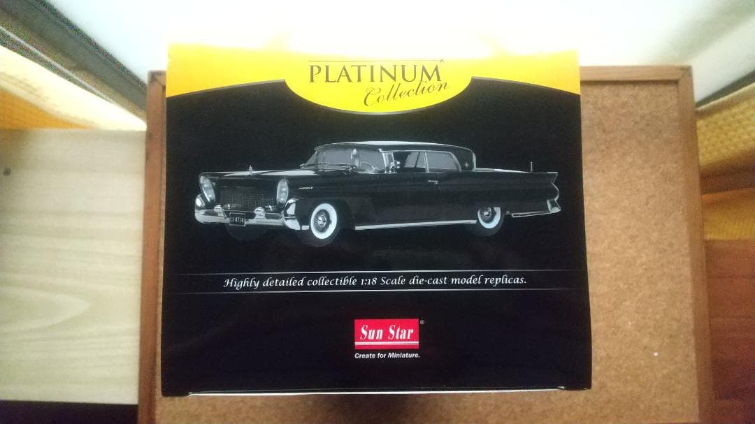 1/18 リンカーン コンチネンタル マーク III 1958