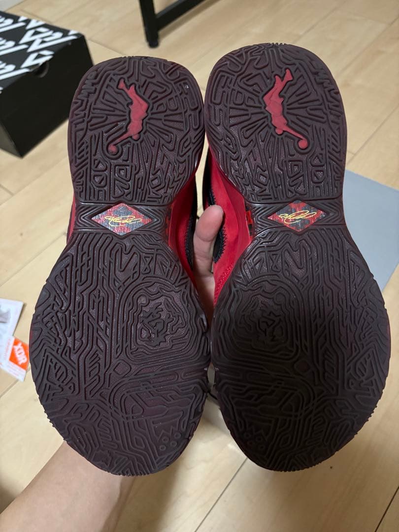 投げ売りNIKE レブロン20 LeBron リヴァプール