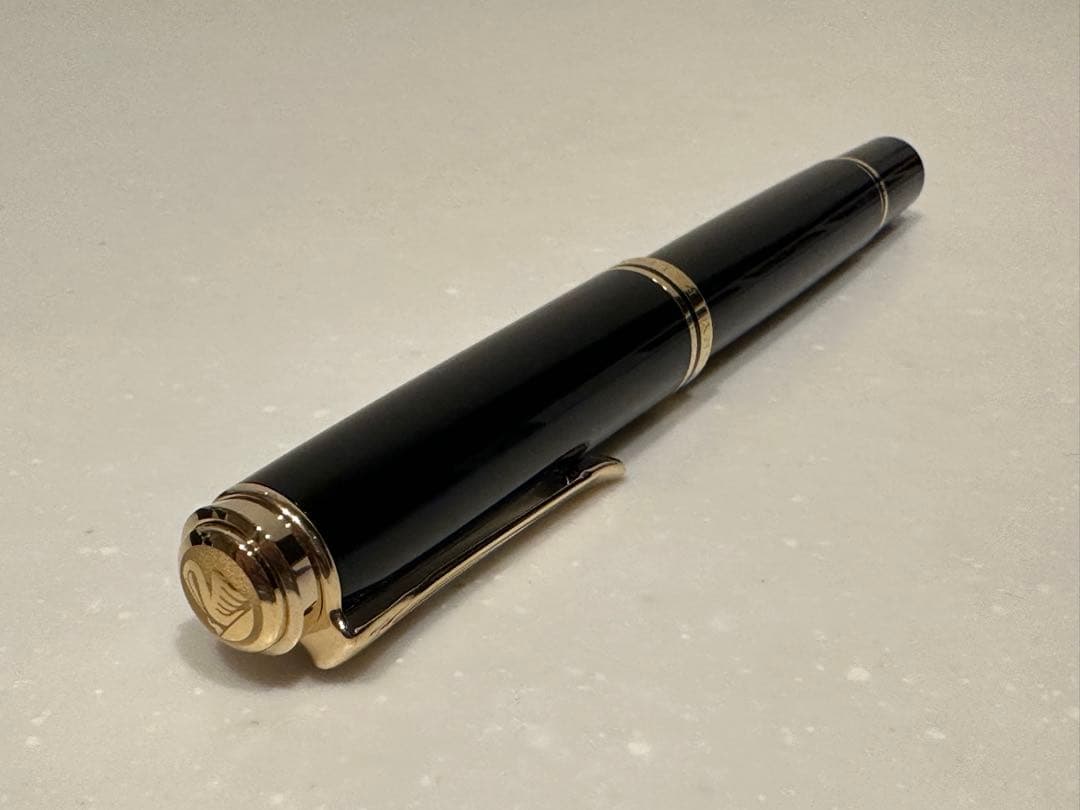 Pelikan 万年筆 黒　スーべレーン　M1000