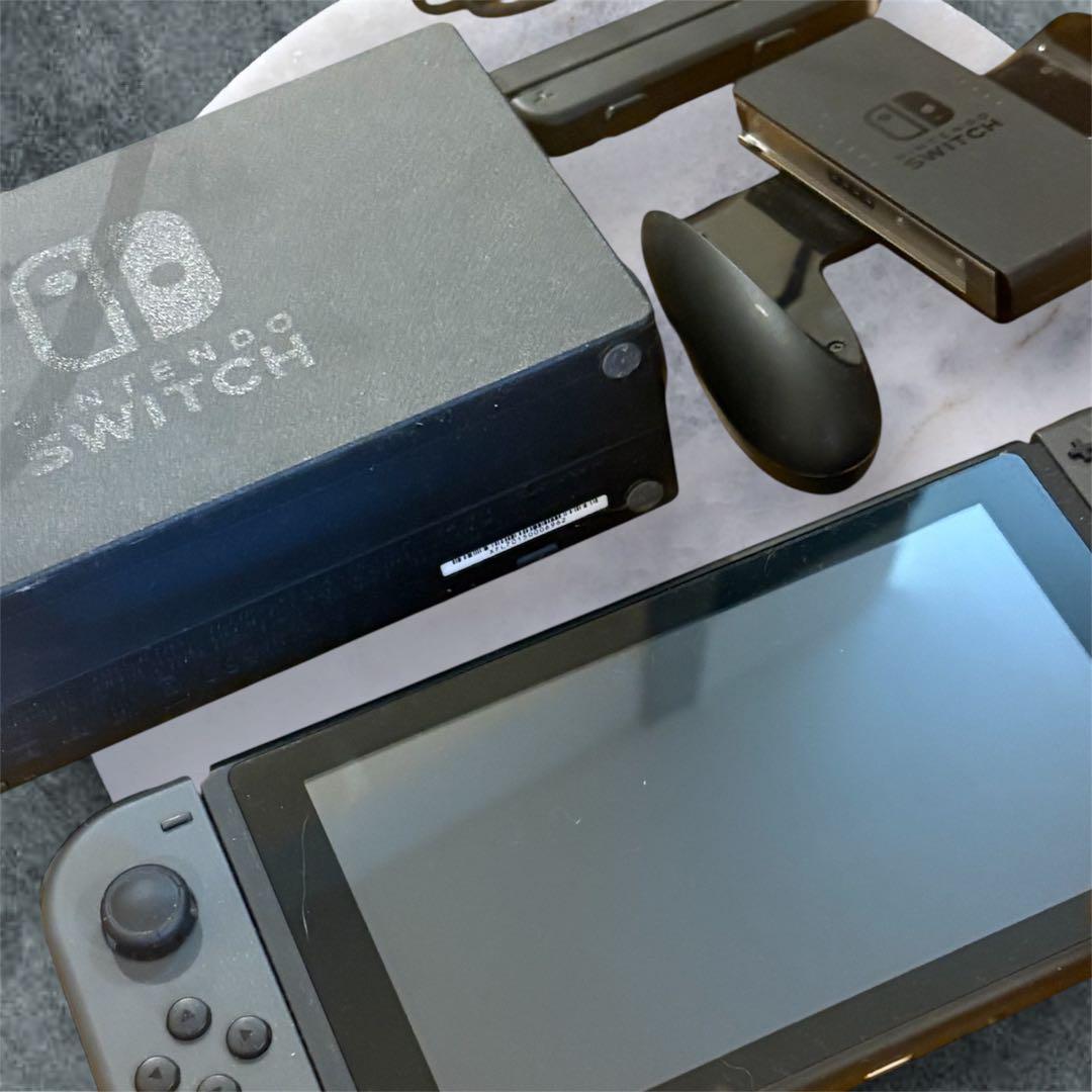 箱無し　動作確認済⭐︎Nintendo Switch 本体 + 付属品セット