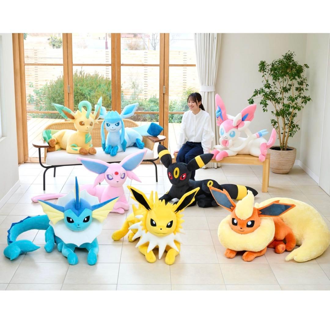 ポケモンセンター　ぬいぐるみ等身大エーフィ　寝そべり