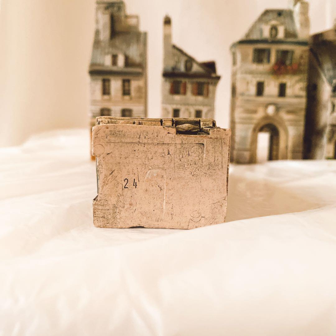 gault house ゴーハウス　ミニチュア置物　陶芸　フランス　Jカールトン