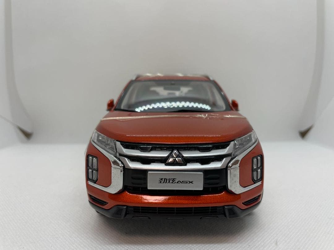 702-035 三菱 1/18 MITSUBISHI ASX オレンジ