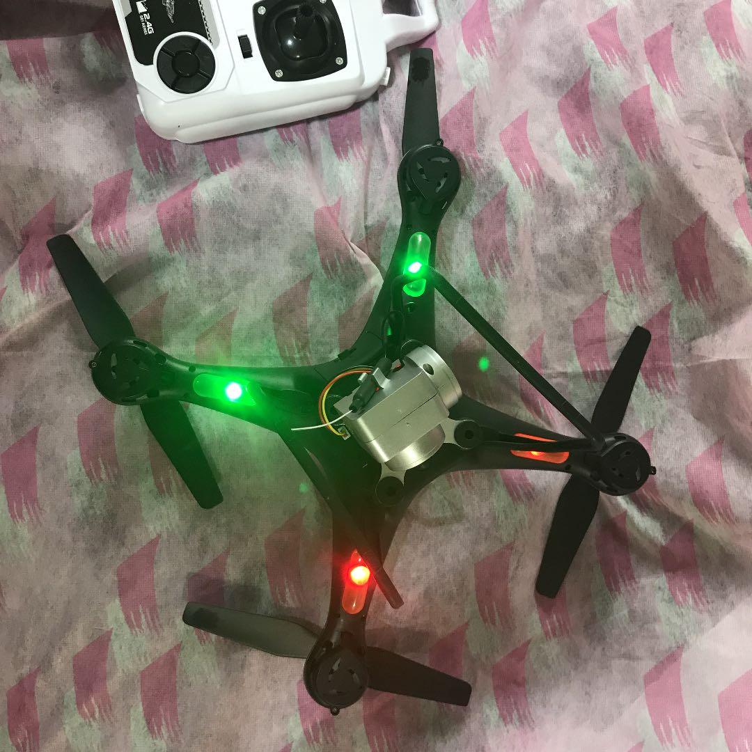 ドローン　Drone カメラ付き。(^^)