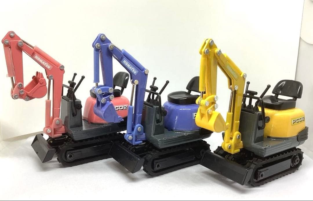 コマツミニショベルPC02 カラフル3色セット　絶版非売品　レア美品