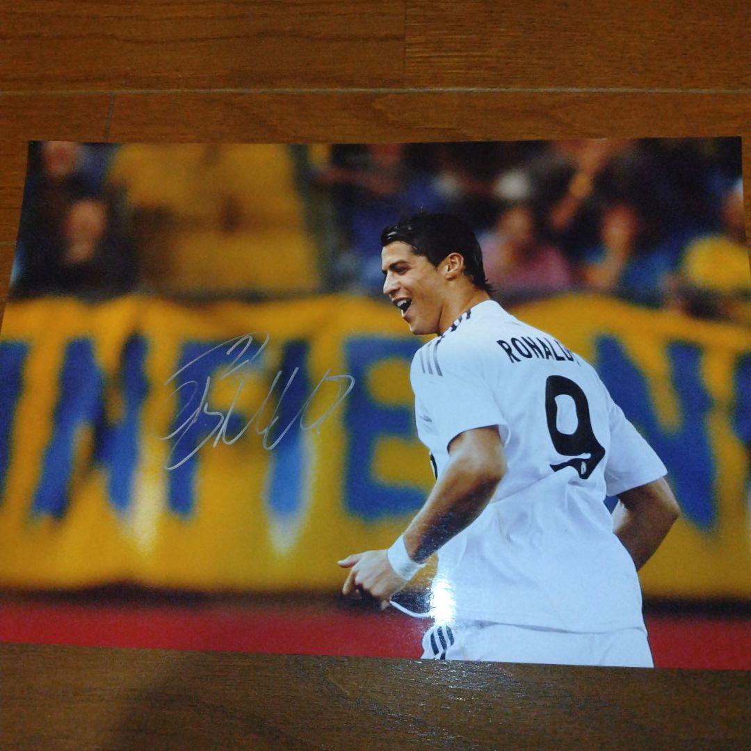 ロナウド選手　直筆筆　サイン入り写真