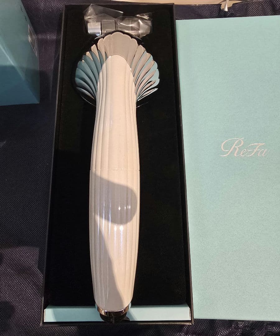 リファ ファインバブルピュア　ホワイト　新品