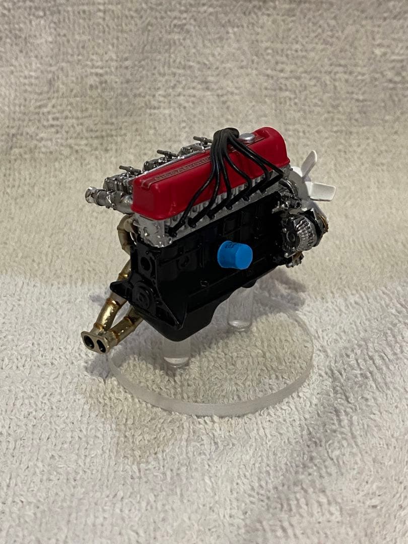 イグニッションモデルスカイラインジャパン2ドアL型エンジン模型付き1/18モデル