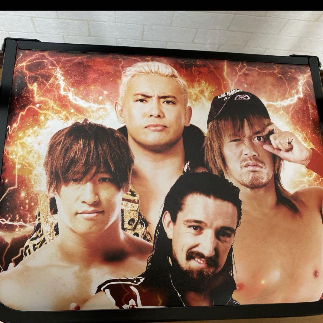 新日本プロレス　ロイヤルシート　イス　パイプ椅子