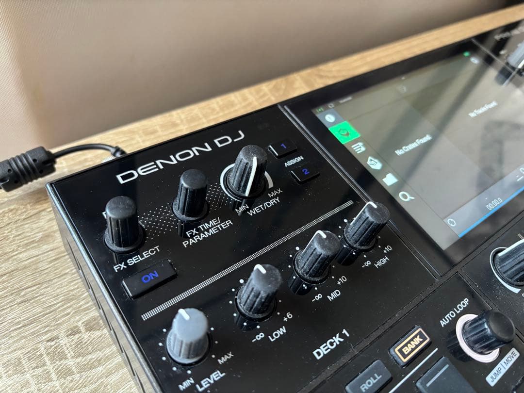 DENON DJ PRIME GO ポータブルDJ機材 本体中古