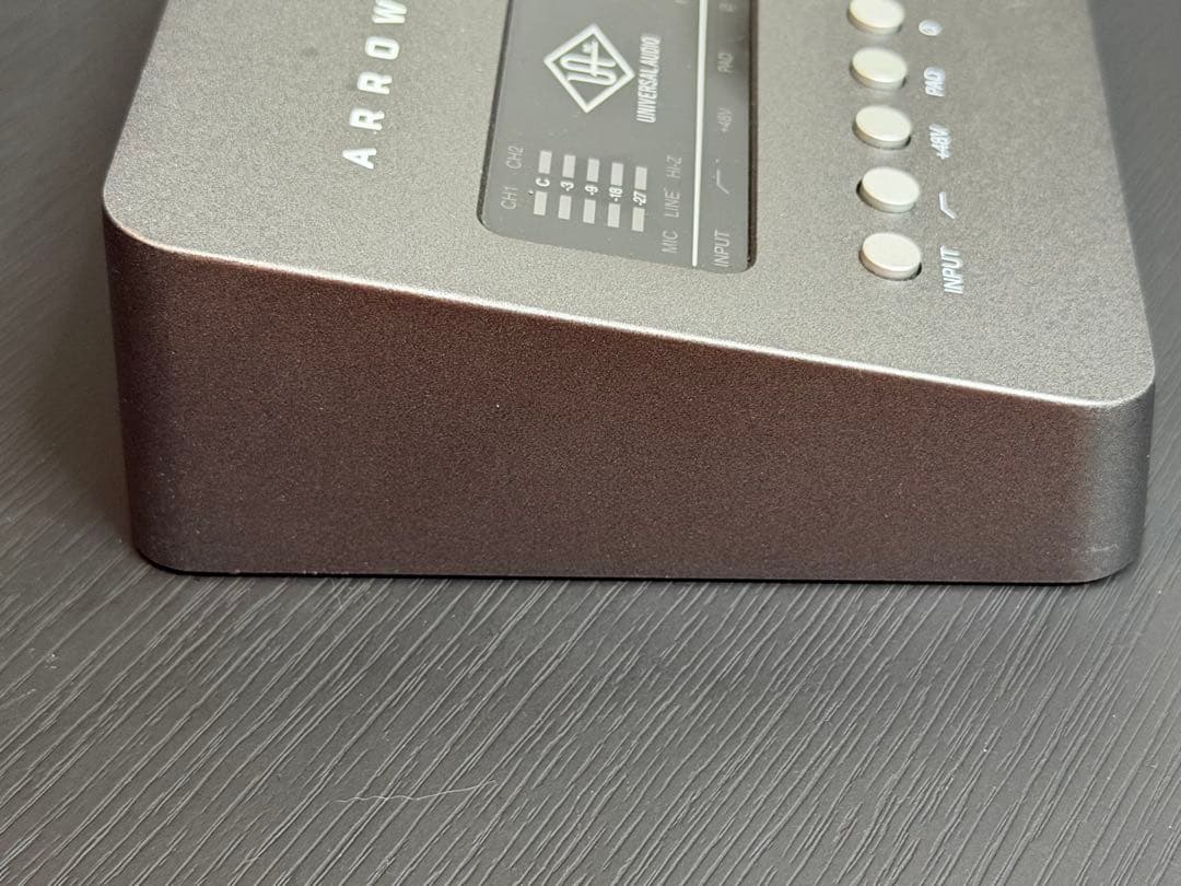 Universal Audio ARROW オーディオインターフェイス