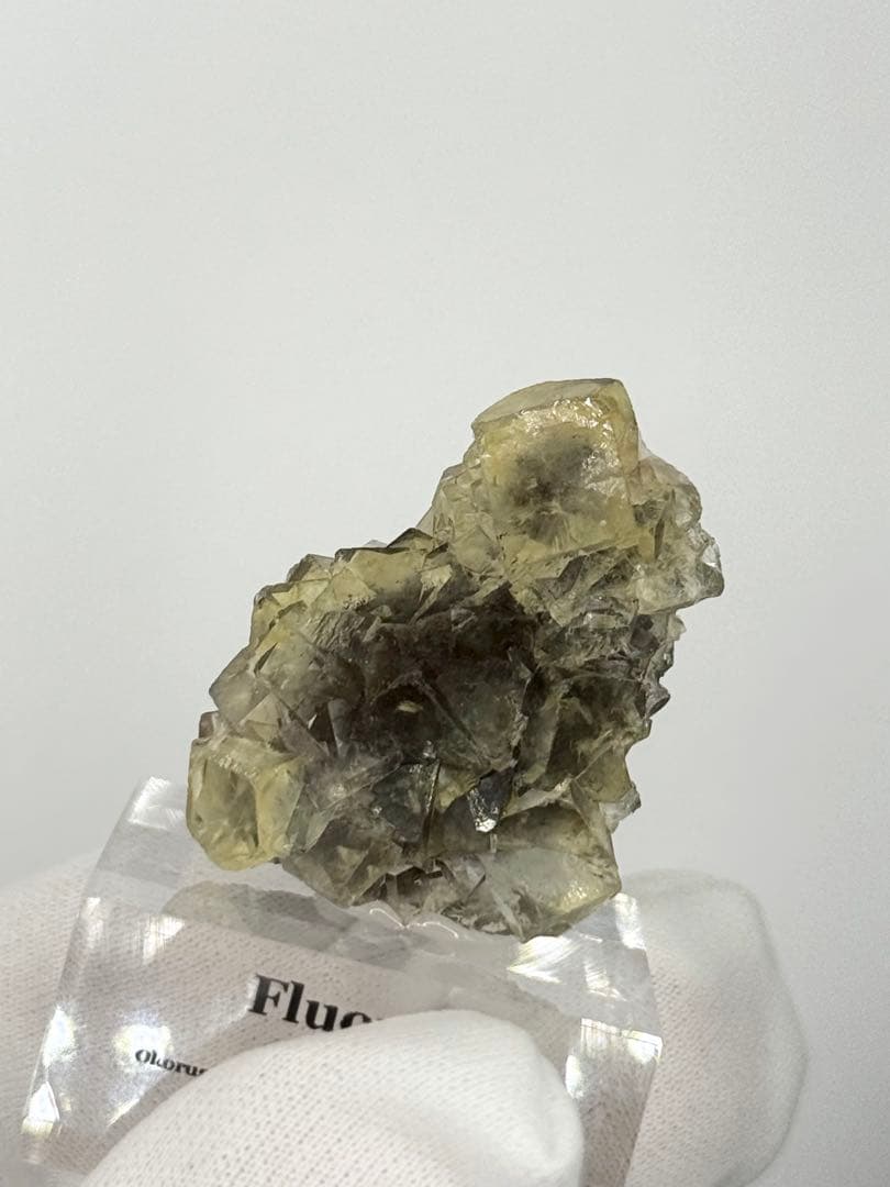イエローフローライト　ナミビア　オコルス産　蛍石　原石　鉱物標本　天然石　隕石