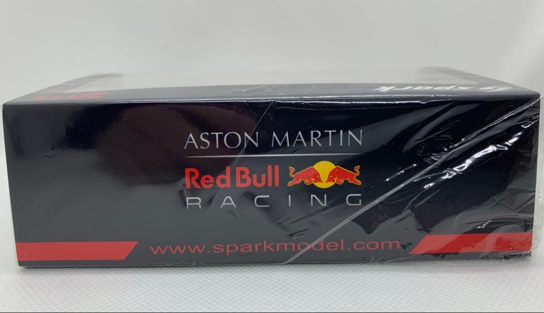 ミニカー 1/43 Aston Martin Red Bull Racing RB14