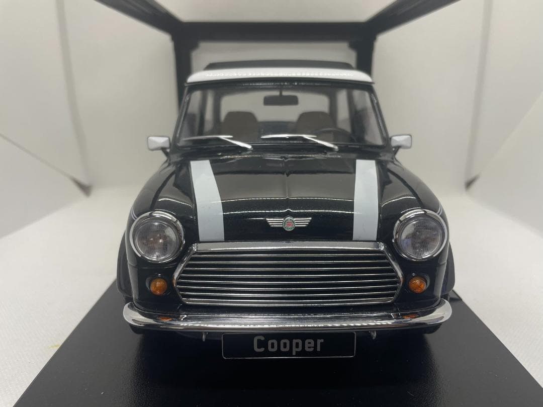 305-045 KK 1/12 ミニ クーパー Sunroof LHD