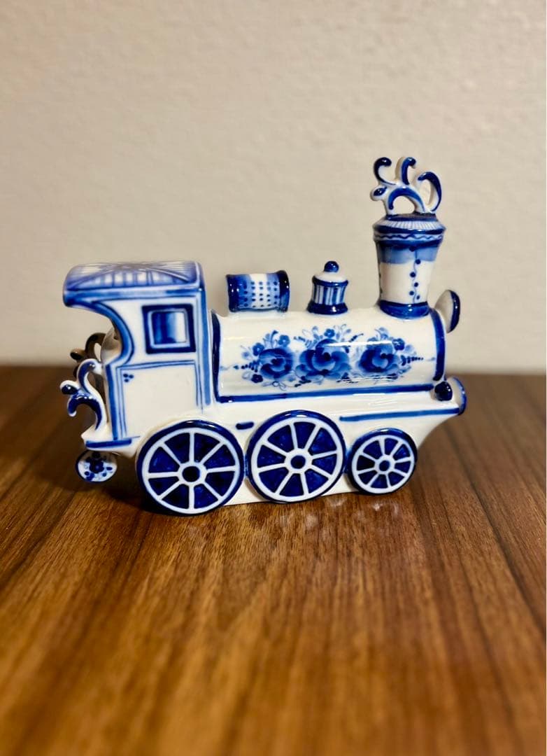 GZHELグジェリ陶器　電車