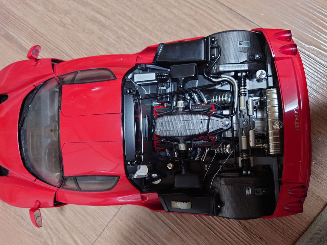 タミヤ1/12エンツォフェラーリセミアッセンブルモデル