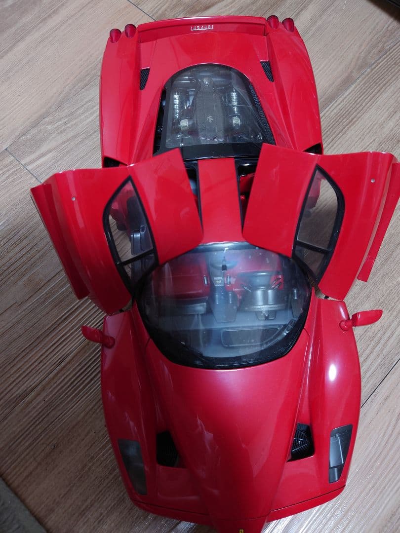タミヤ1/12エンツォフェラーリセミアッセンブルモデル