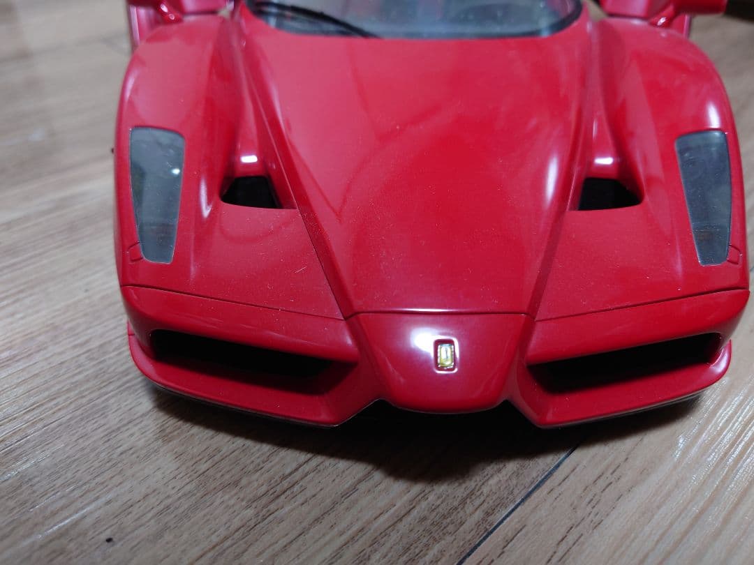 タミヤ1/12エンツォフェラーリセミアッセンブルモデル