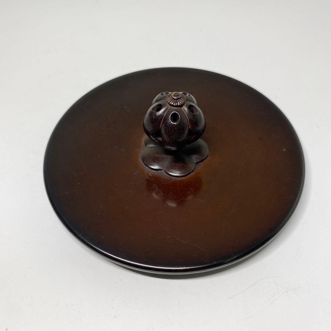 【茶道具】金森紹栄造　亀甲鶴文独楽釜　風炉用　（共箱）