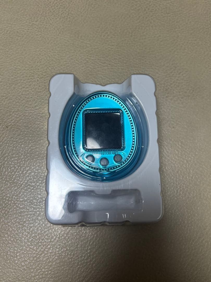 BANDAI Tamagotchi 4U+ 青色 元箱付き