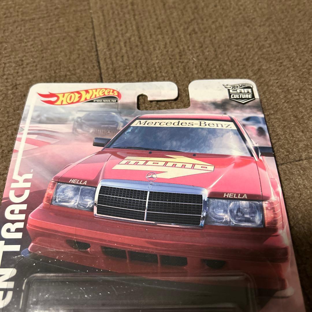 ミニカー Hot Wheels Mercedes-Benz 190E 2.5-1.6