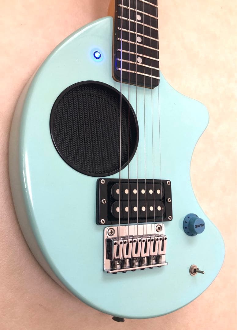 【超美品】ZO-3 ライトブルー アンプ内蔵ミニギター 専用ケース付 ぞーさん