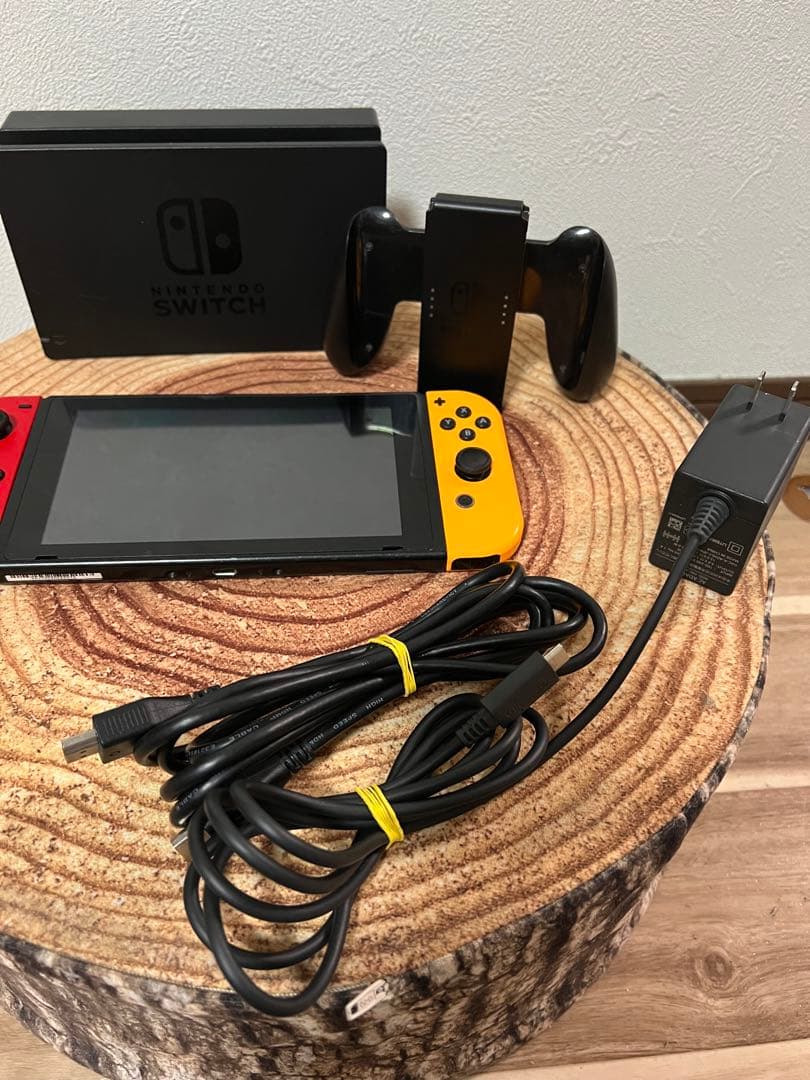 Nintendo Switch ニンテンドースイッチ本体RED/YEL 箱無し①