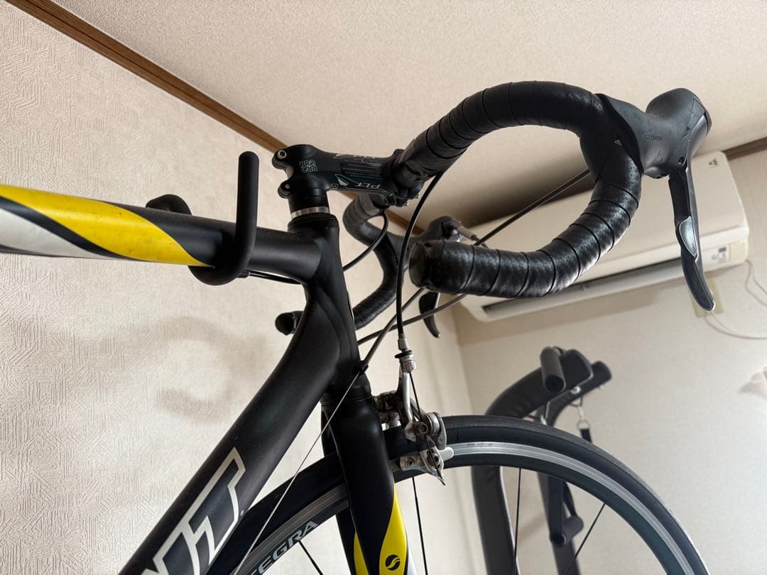 GIANT ロードバイク アルテグラ　ULTEGRA ブラック/イエロー