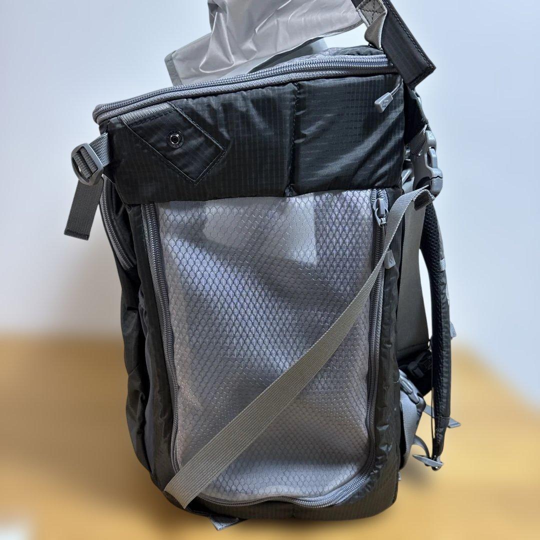 美品　モンベル　ドッグキャリングバッグ　ペットキャリーバッグＬ