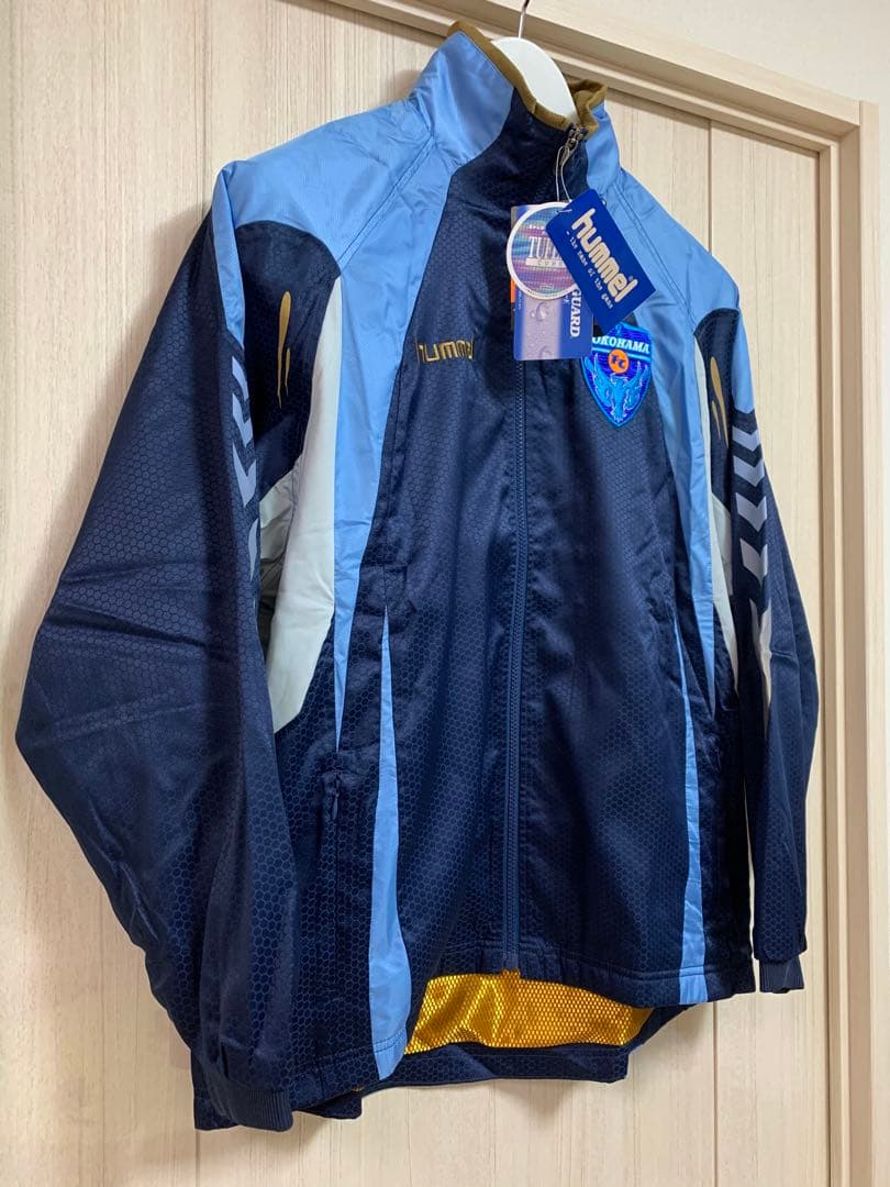 横浜FC hummel オーセンティックモデル　レインジャケット　新品未使用