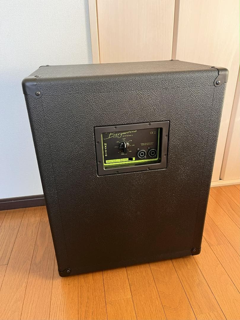 ベース Bergantino NXT 210