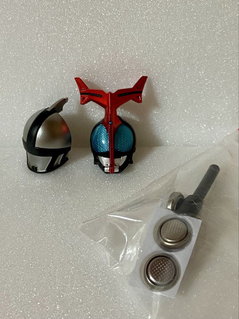 S.H.Figuarts 真骨彫製法 仮面ライダーカブトハイパーフォーム10th
