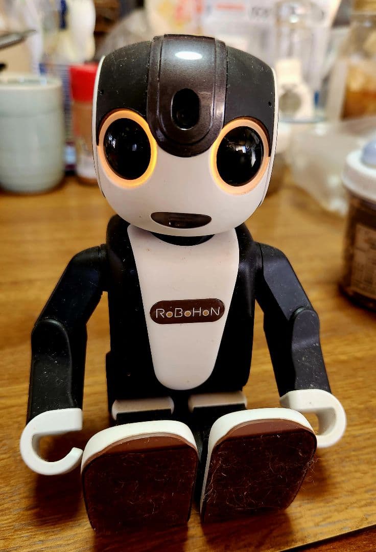 RoBoHoN 可動式ロボット タブレット付き
