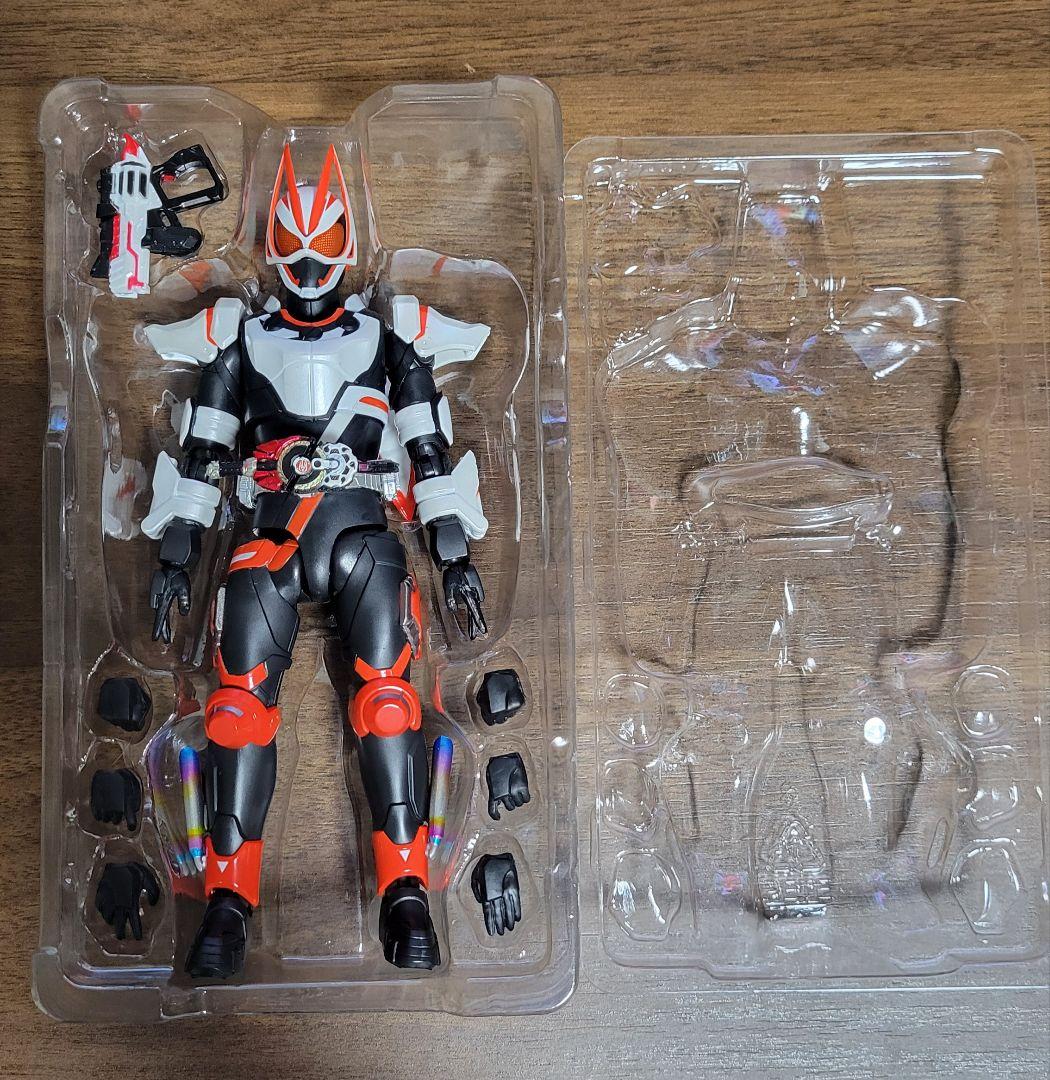 SHFiguarts 仮面ライダーギーツ フィギュアセット