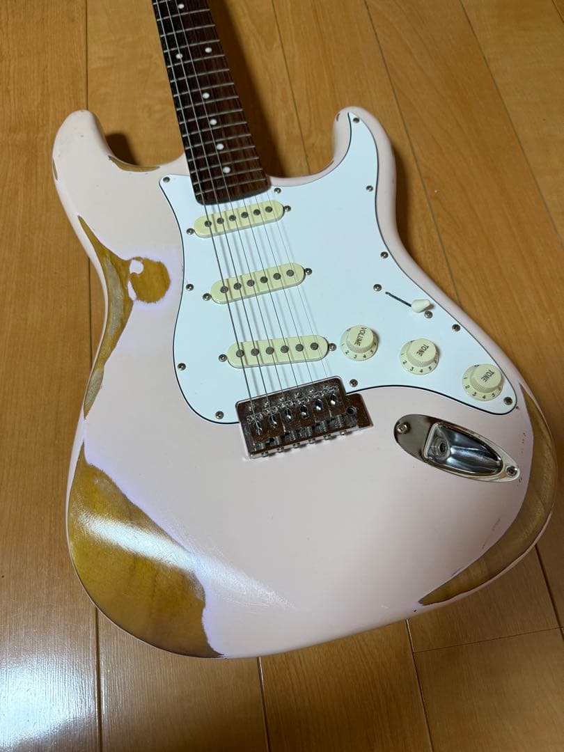 ゆ*ん様 fender 風　stratocaster ストラトキャスター レリッ