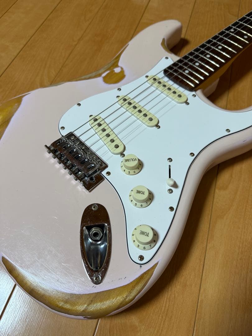 ゆ*ん様 fender 風　stratocaster ストラトキャスター レリッ