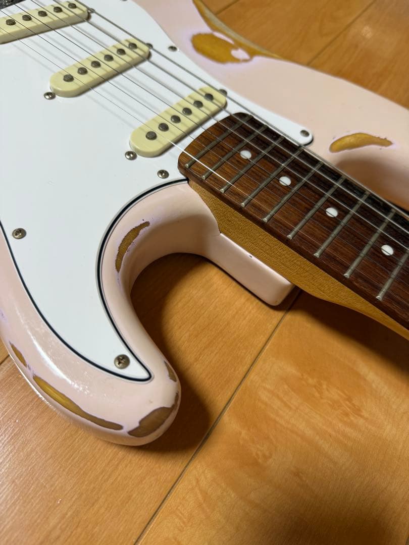 ゆ*ん様 fender 風　stratocaster ストラトキャスター レリッ