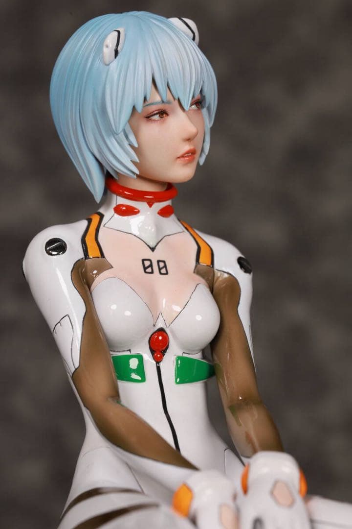 綾波レイ1/8 ヱヴァンゲリヲン 座りバージョン