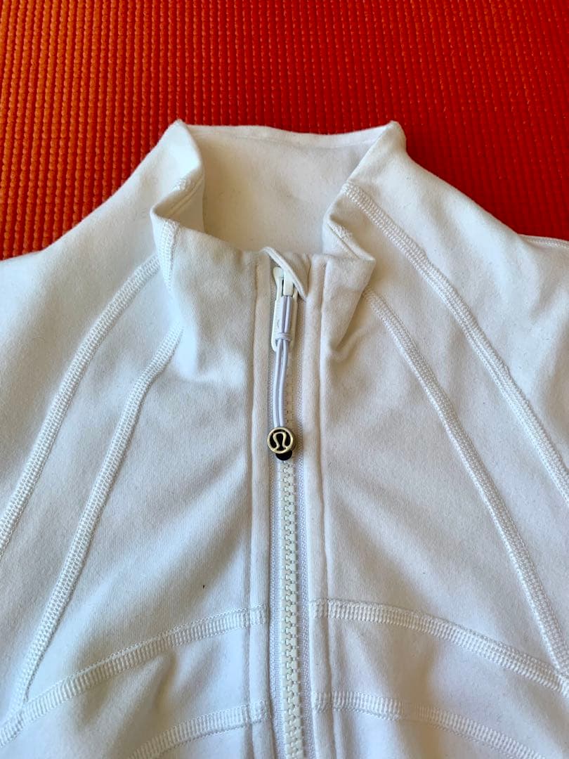 lululemon DefineジャケットM白Nuluホワイトピラティスヨガ