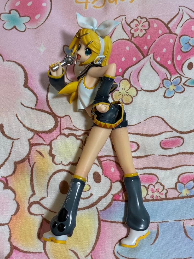 鏡音リン　フィギュア
