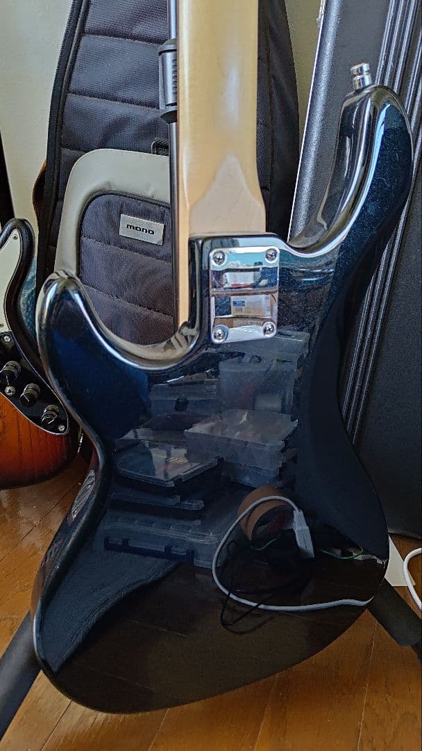 G&L　SB2 トリビュート