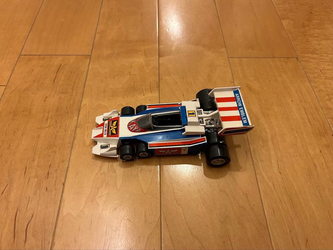 ポニカ DXプロエンブレム ミニカー