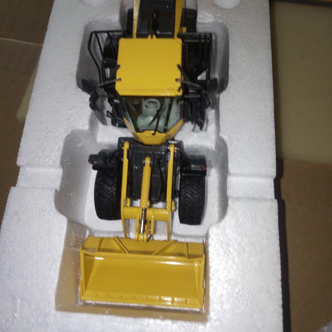 コマツ建機ホイールローダー WA380-8 1/50
