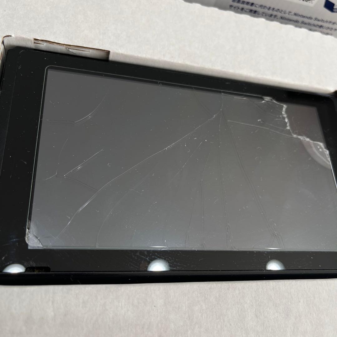 任天堂Switch本体　お値下げ中画面割れてません