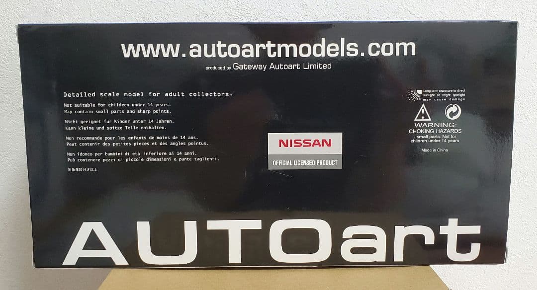 AUTOart 1/18 日産 ジュークR 2.0 ホワイト