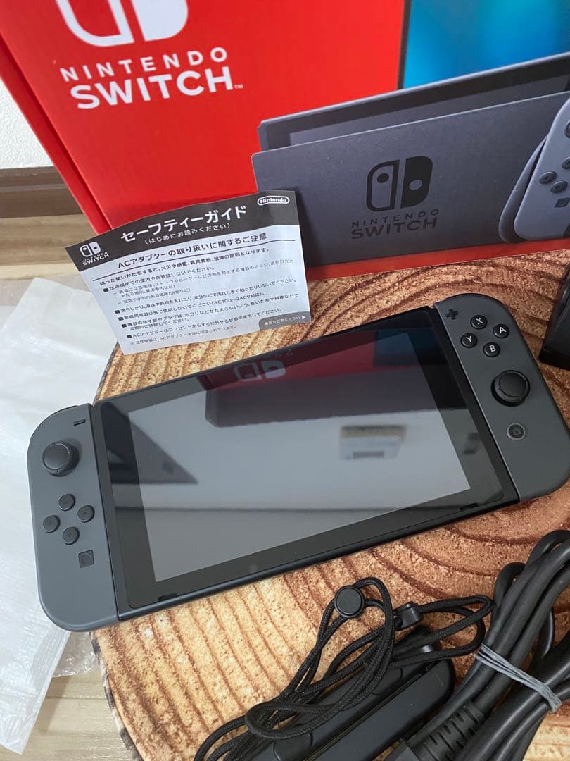 Nintendo Switch ニンテンドースイッチ本体　グレー